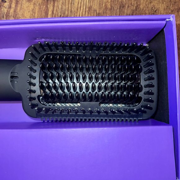 amika: double agent 2-in-1 blow dryer + straightening brush - Picture 3 of 7
